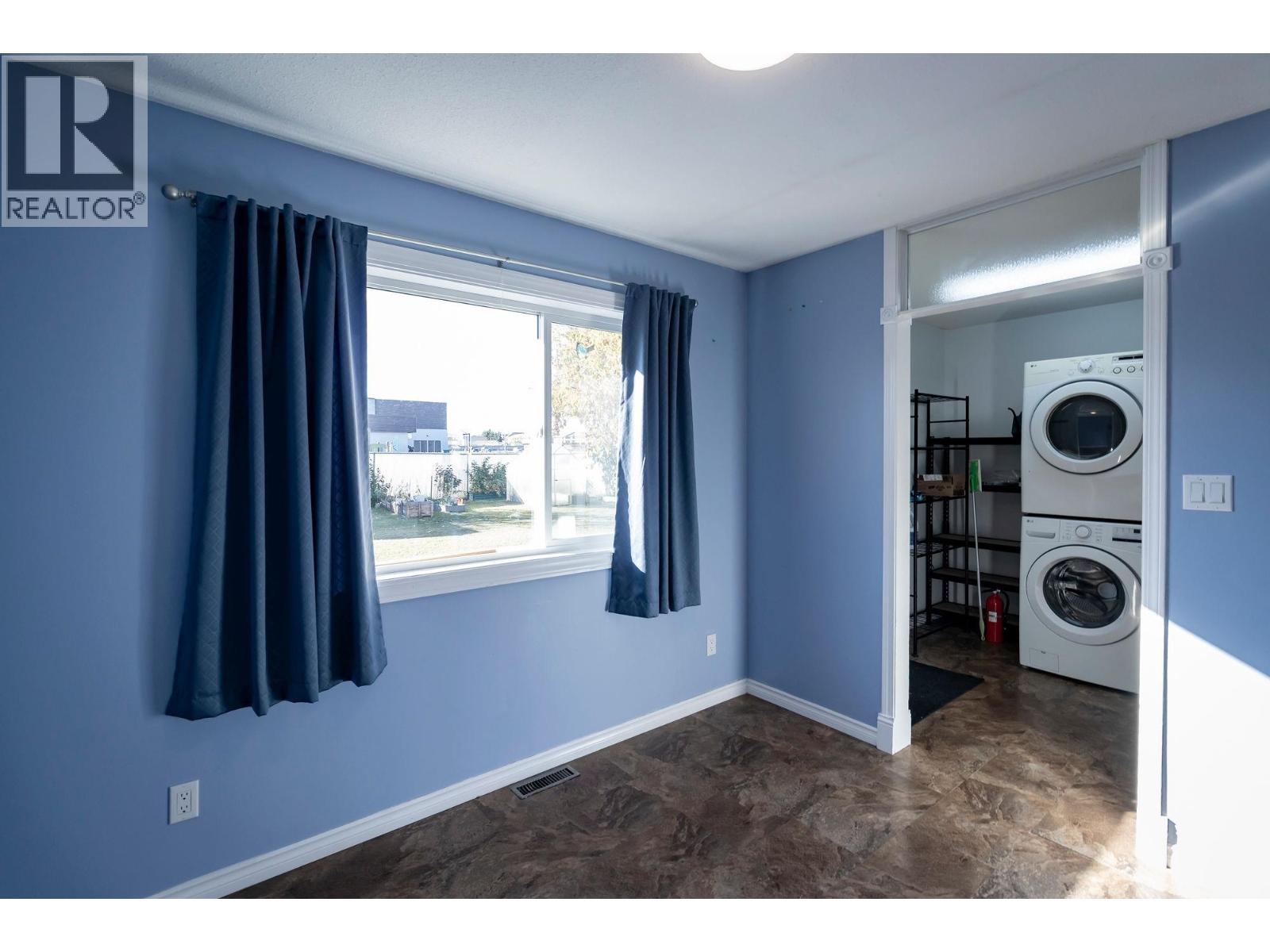 8912 81A STREET - Image 12