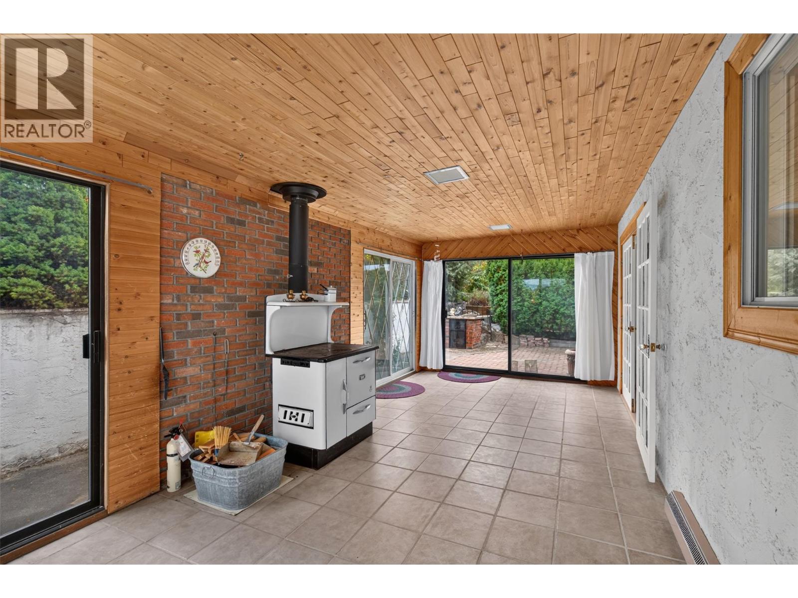838 McKenzie Road - 24