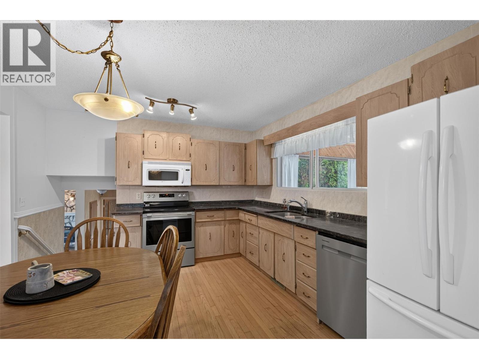 838 McKenzie Road - 20