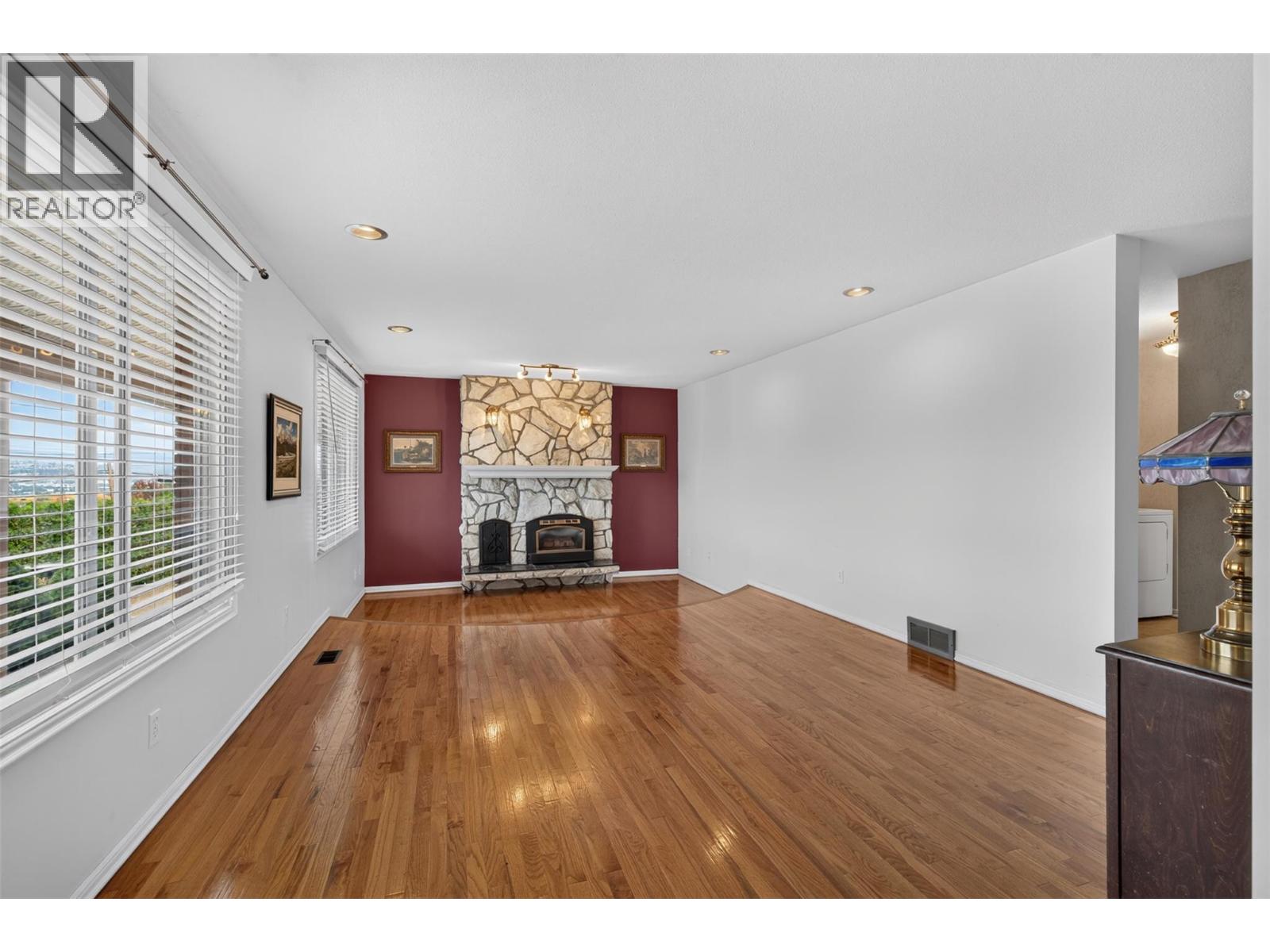 838 McKenzie Road - Image 9