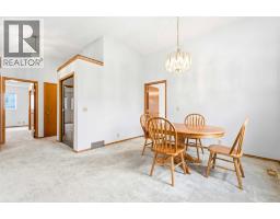 Foyer - 5 Sandpiper Gate Nw, Calgary, AB T3K3T8 Photo 9
