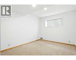 5 Sandpiper Gate Nw, Calgary, AB T3K3T8 Photo 32