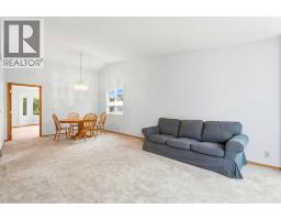 5pc Bathroom - 5 Sandpiper Gate Nw, Calgary, AB T3K3T8 Photo 6