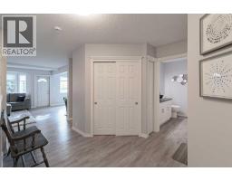 7 Richelieu Court SW - photo 4