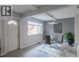 5pc Bathroom - 7 Richelieu Court Sw, Calgary, AB T3E7E9 Photo 10