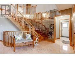 407 Glenashton Drive, Oakville, ON L6H4V7 Photo 6