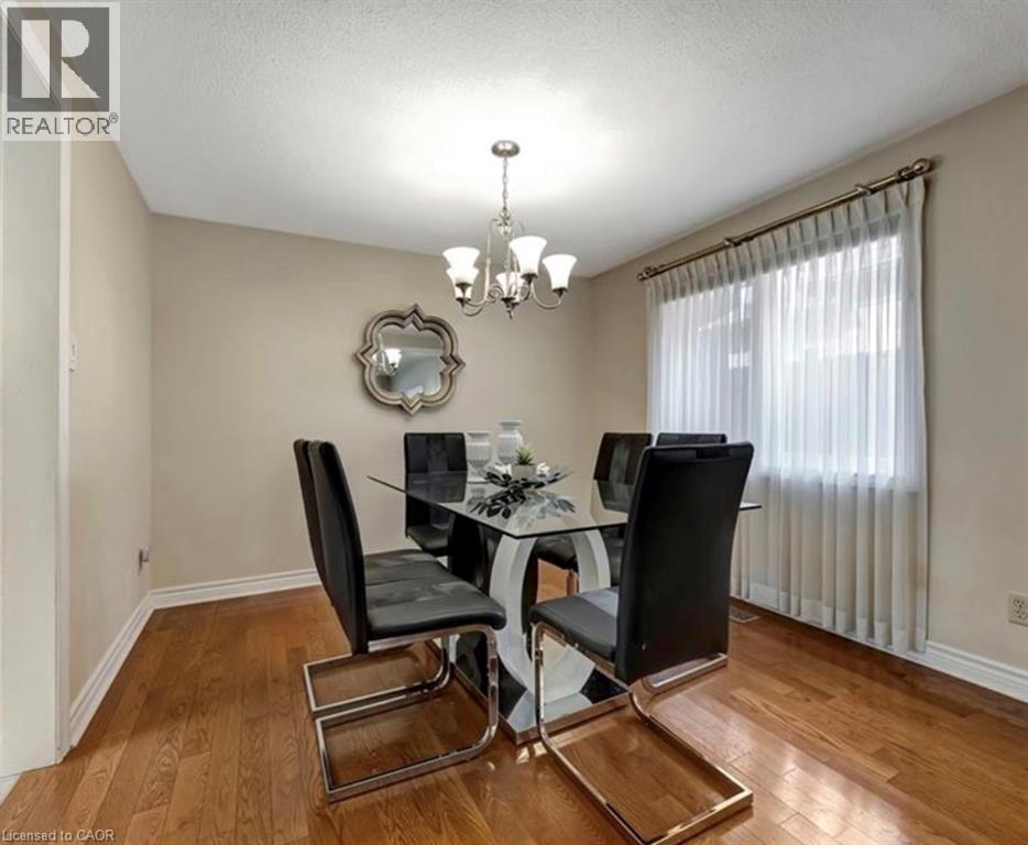 8 LOWELL Street S Unit# Upper, Cambridge — photo 7