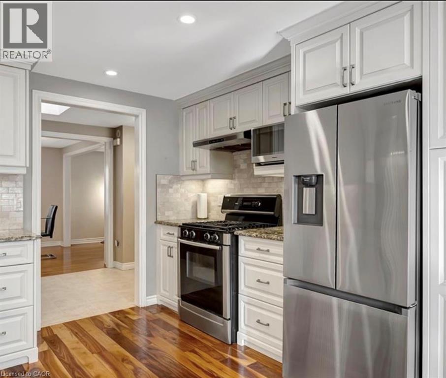 8 LOWELL Street S Unit# Upper, Cambridge — photo 9