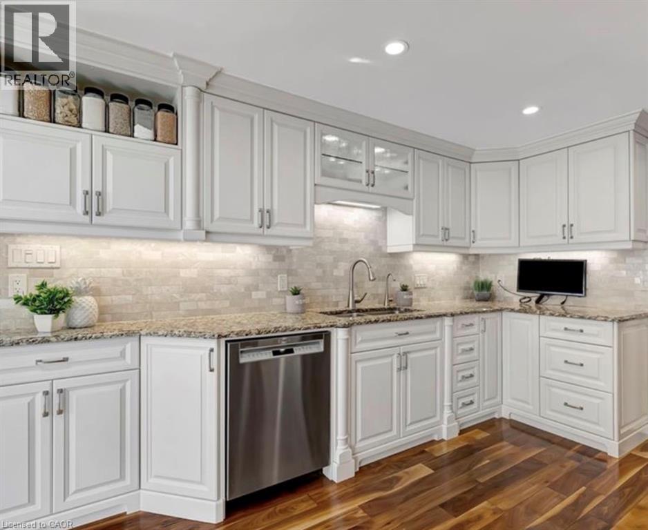 8 LOWELL Street S Unit# Upper, Cambridge — photo 10