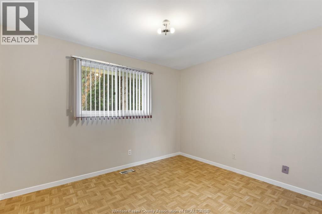 6370 MALDEN ROAD - 17