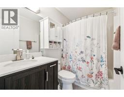 1704 Woodside Boulevard Nw, Airdrie, AB T4B2K1 Photo 24