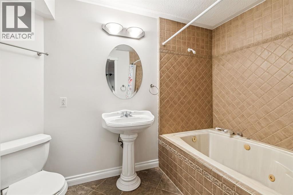 1704 Woodside Boulevard NW - 32