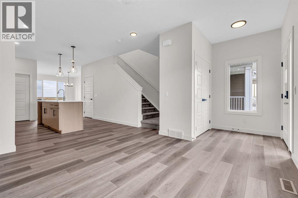 178 Lanark Gate SE - 7