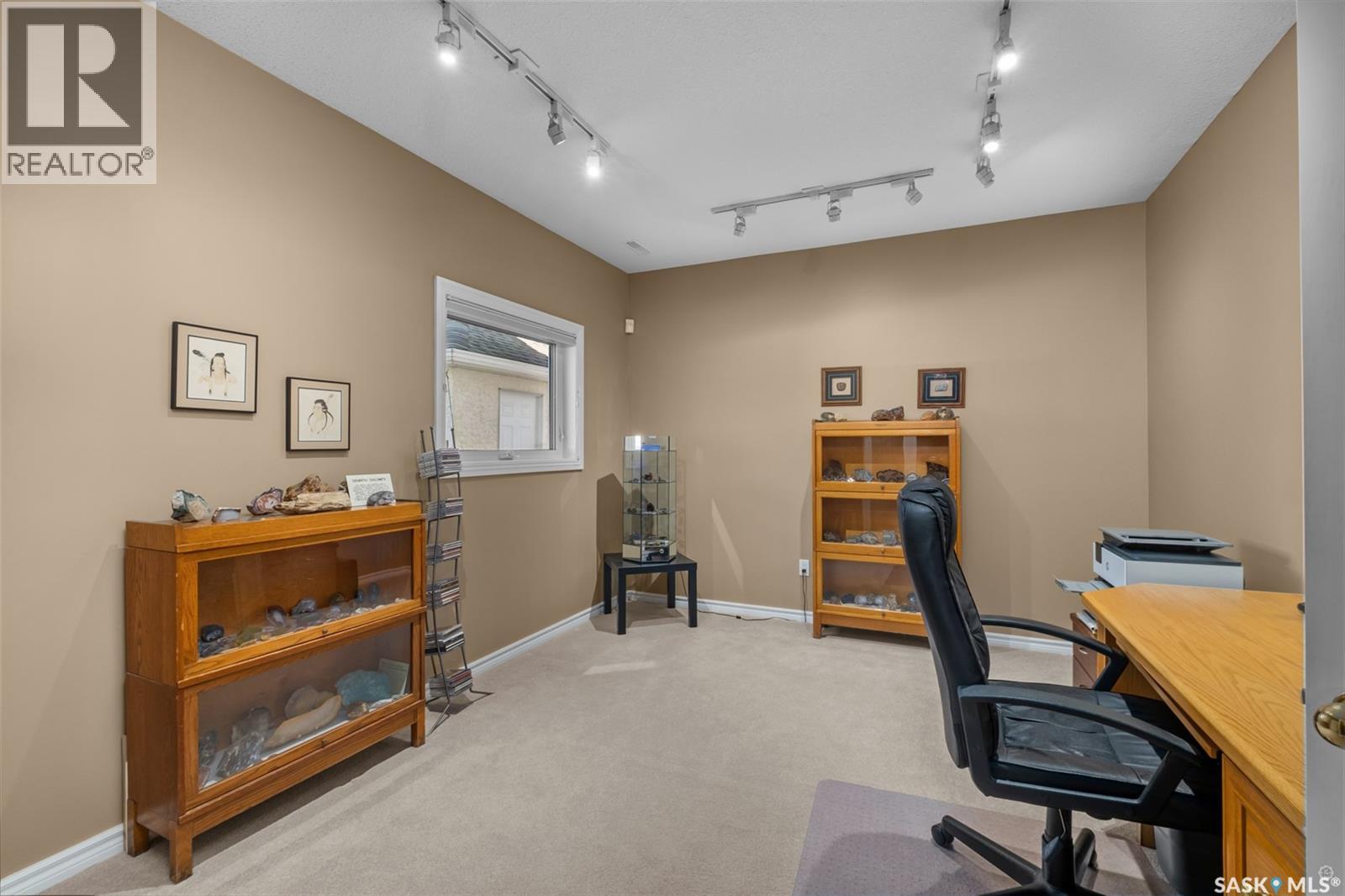 670 Aaron DRIVE - 23