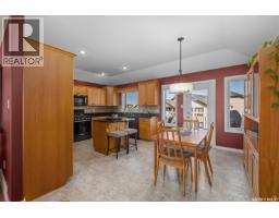 Living room - 670 Aaron Drive, Prince Albert, SK S6V8C3 Photo 7