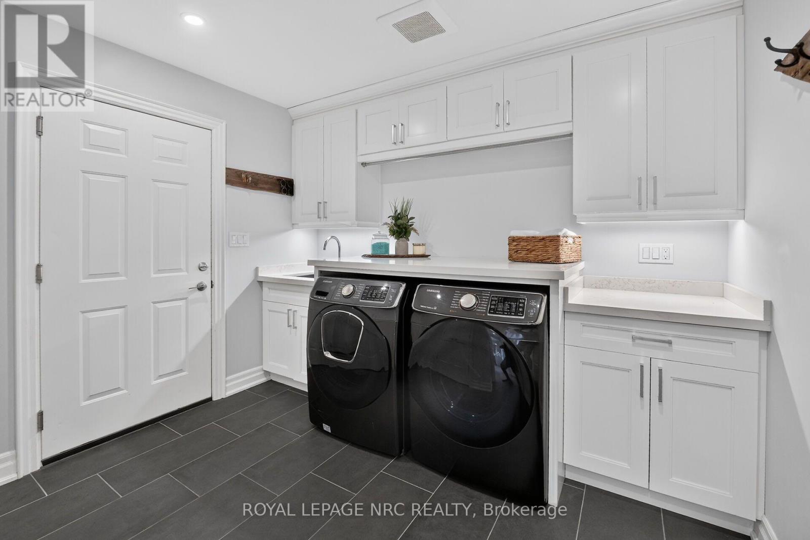 22 CRERAR AVENUE - 27