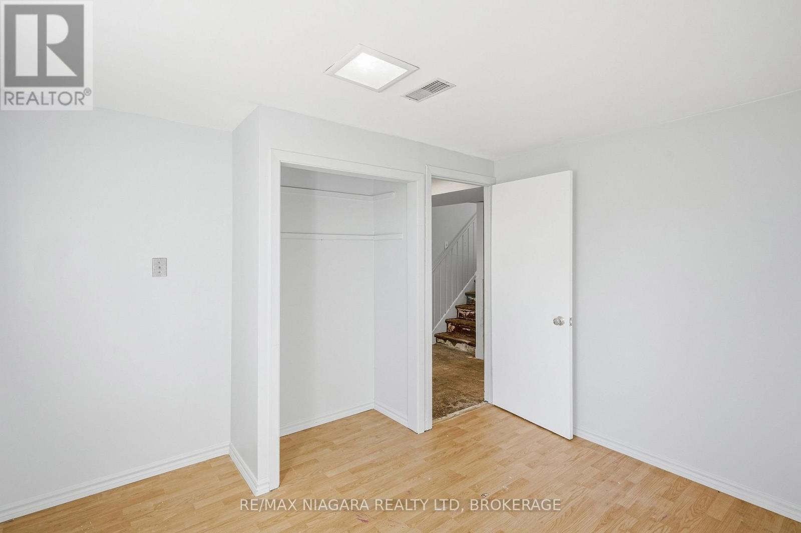 6916 DOLPHIN STREET - Image 27