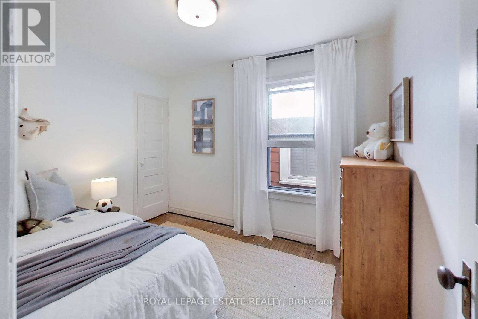 20 STEPHENSON AVENUE - 13