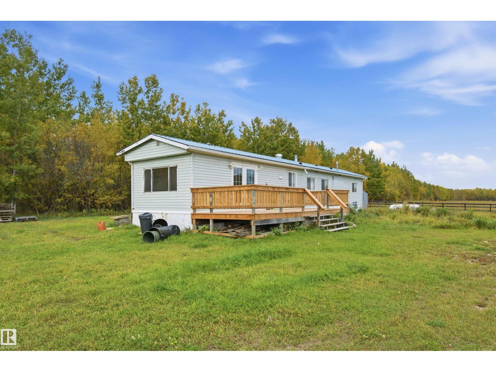 7526 TWP RD 523 - 5