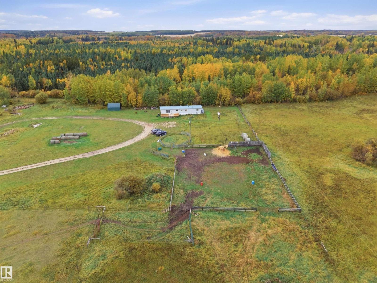 7526 TWP RD 523 - 1