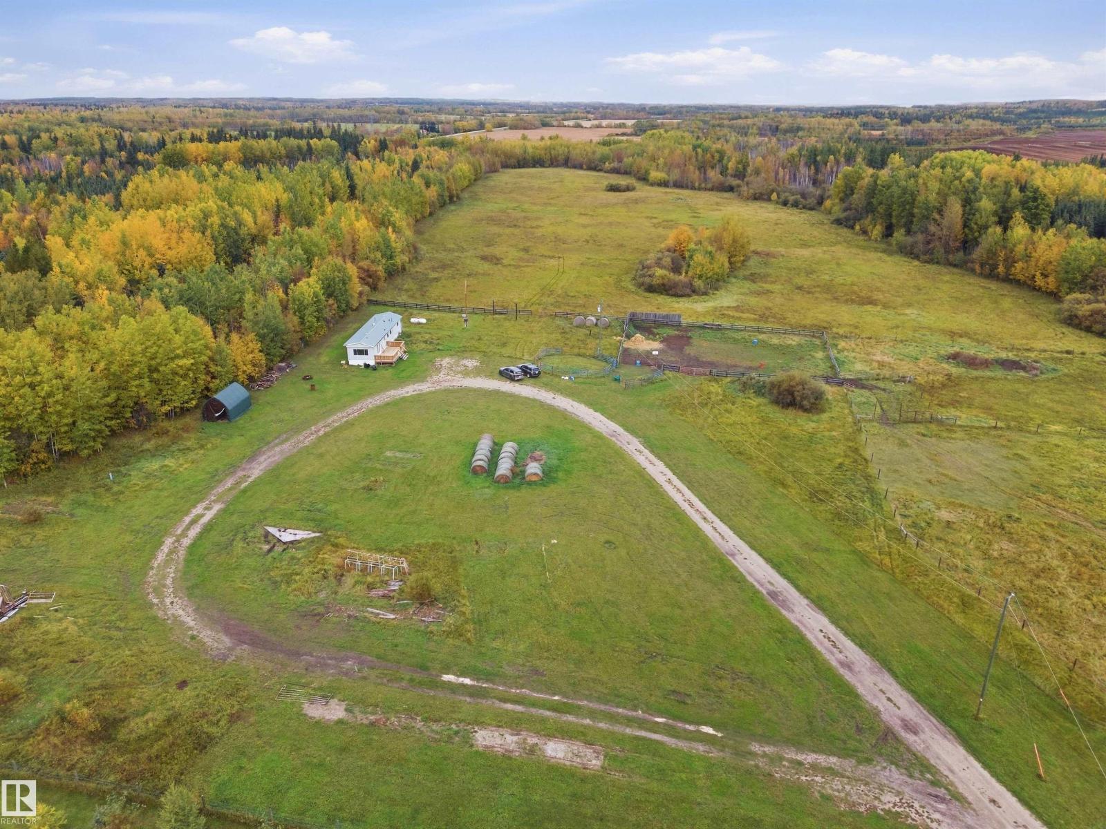 7526 TWP RD 523 - 12