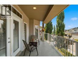 4pc Bathroom - 54 Rockyledge Rise Nw, Calgary, AB T3G5P8 Photo 9