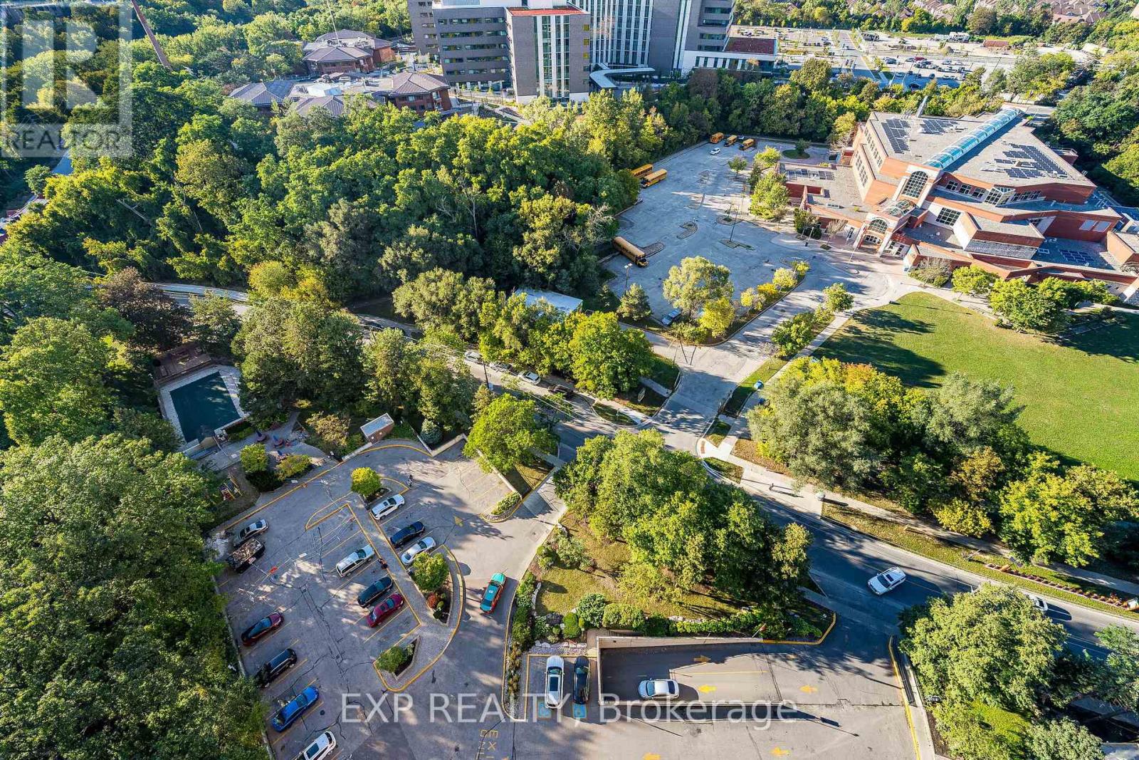 #2412 85 EMMETT AVENUE - 31