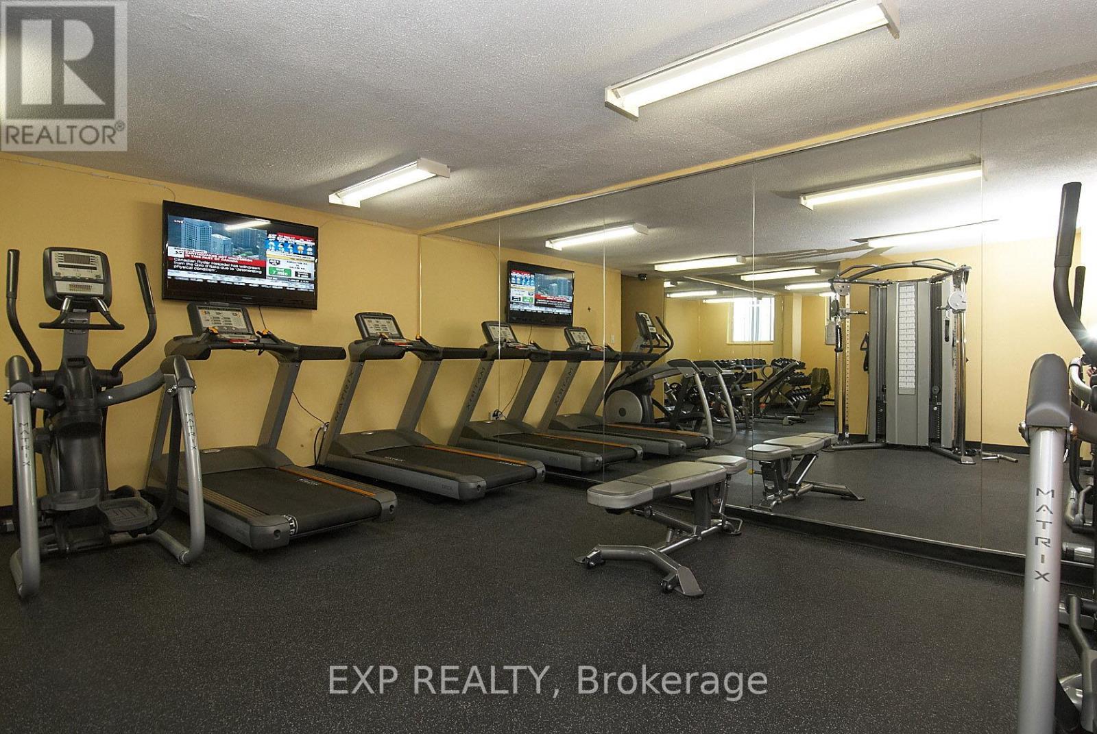 #2412 85 EMMETT AVENUE - 33