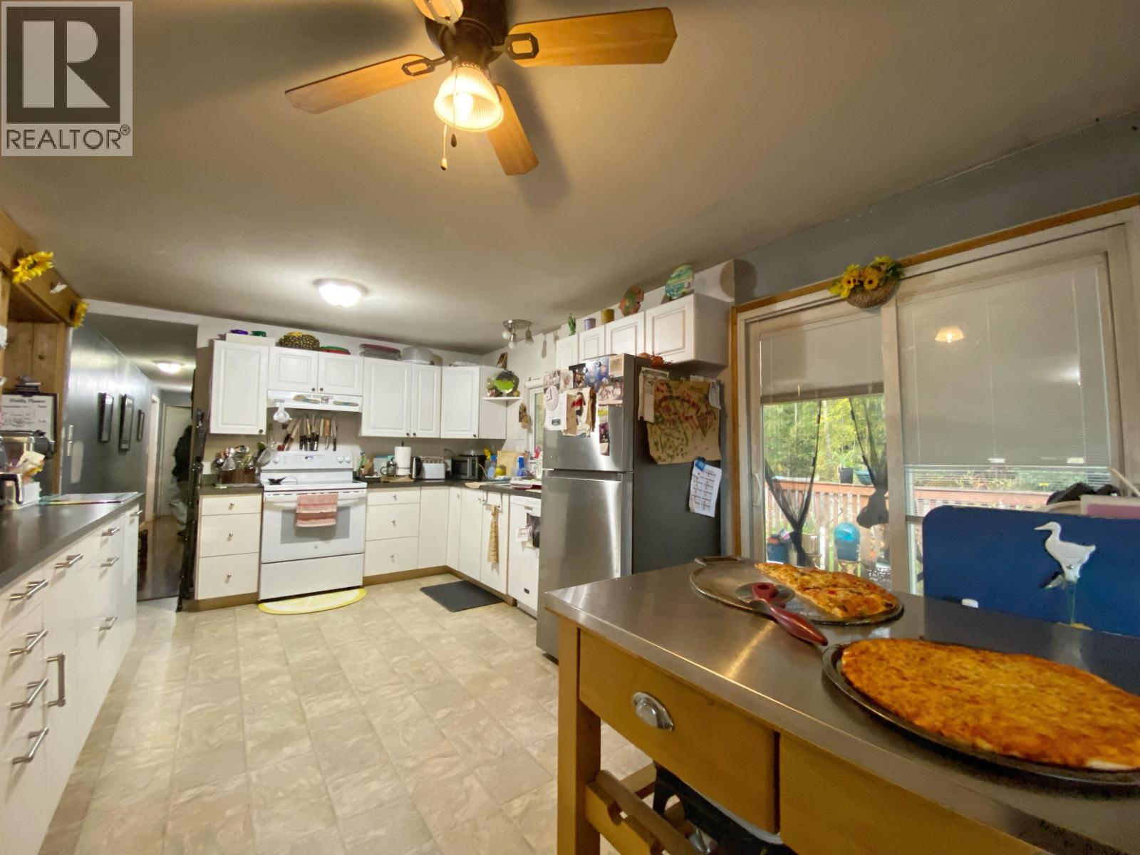 4210 15TH AVENUE - 16