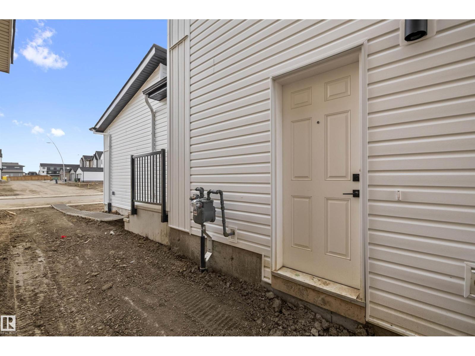 534 176 AV NE - 36