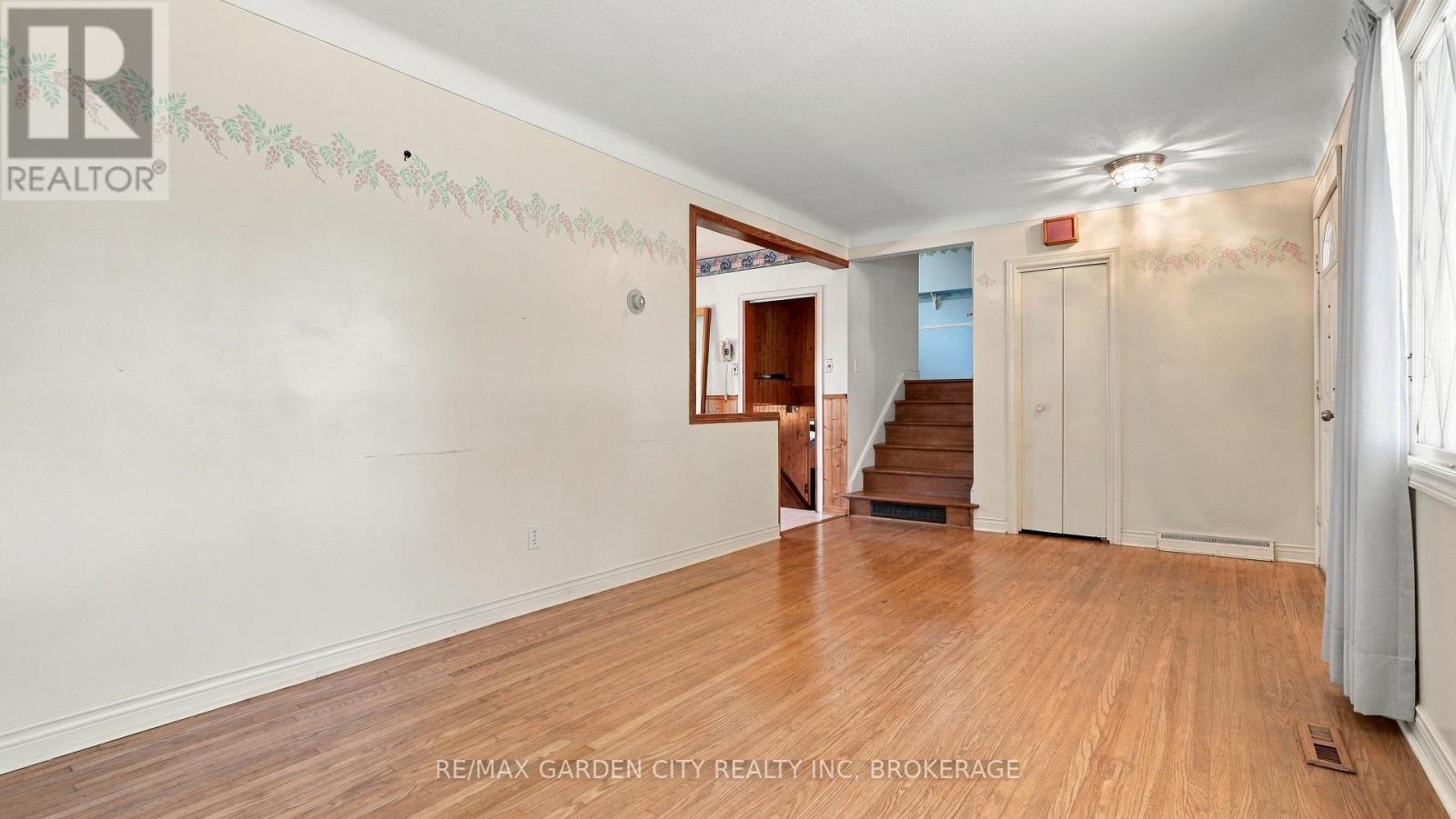 125 INMAN ROAD - 11