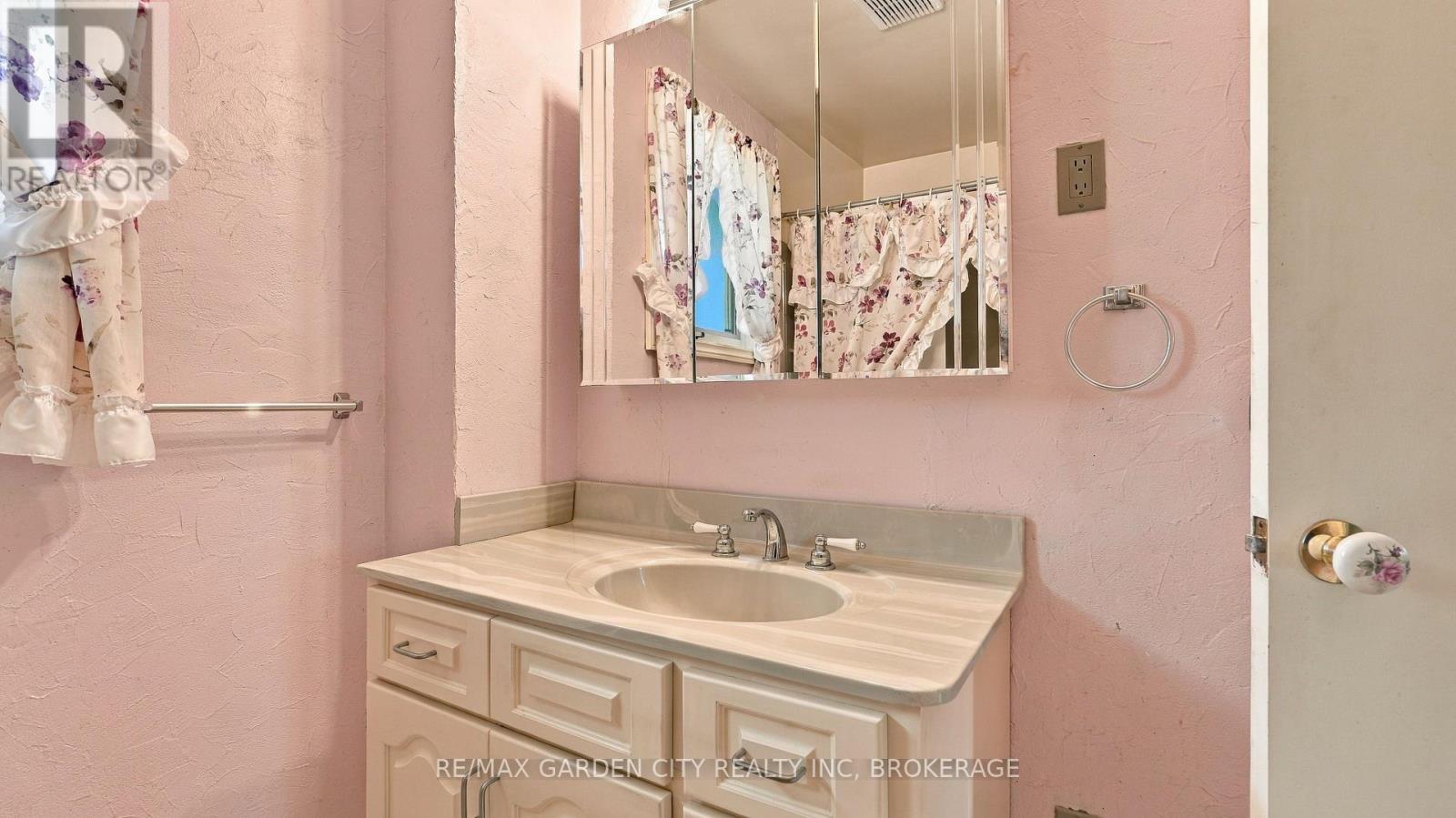 125 INMAN ROAD - Image 23