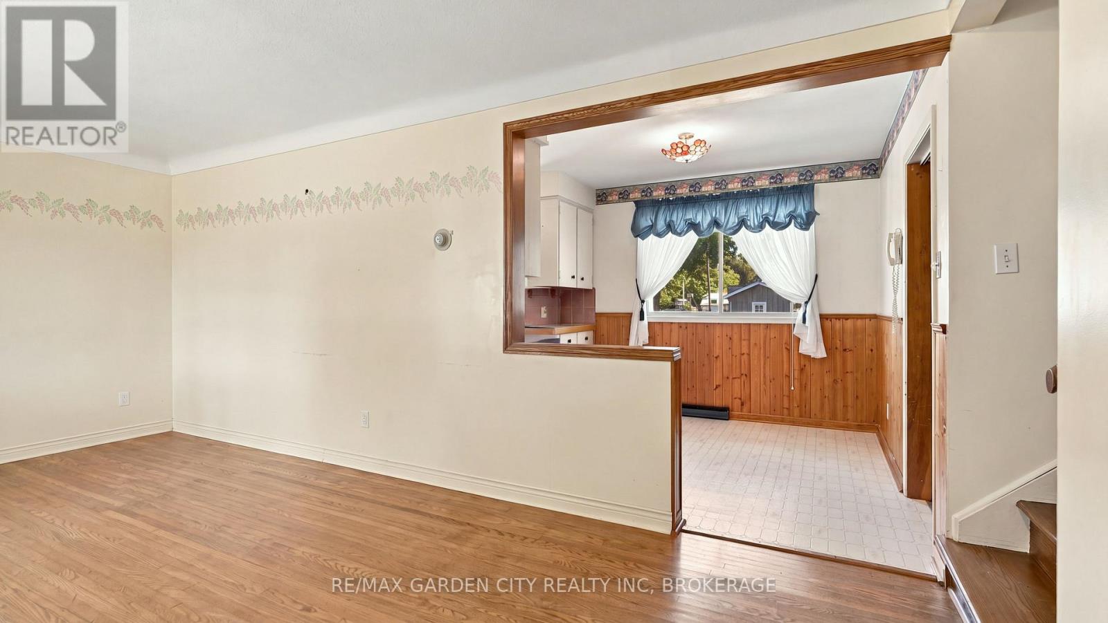 125 INMAN ROAD - 8