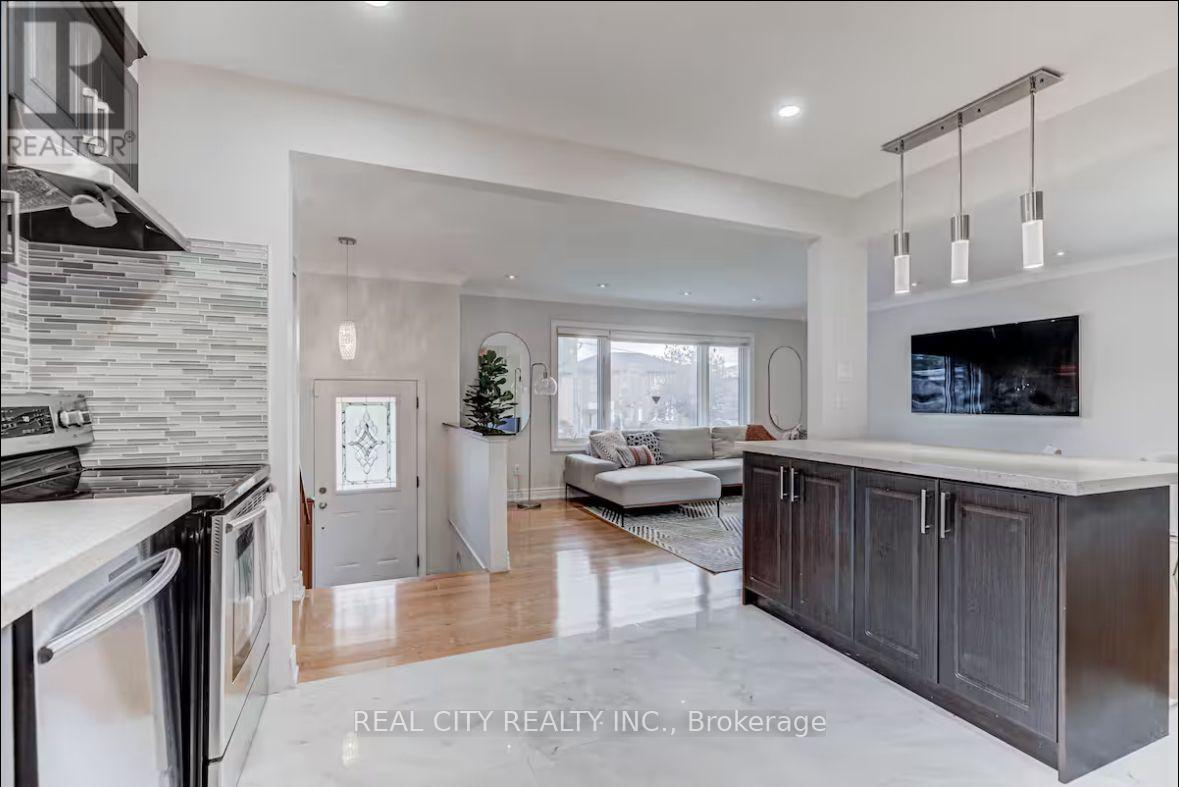 MAIN - 96 WYNDCLIFF CRESCENT, Toronto (Victoria Village) — photo 10