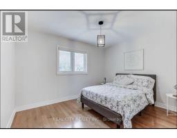 Main - 96 Wyndcliff Crescent, Toronto, ON M4A2K2 Photo 15