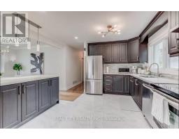 Main - 96 Wyndcliff Crescent, Toronto, ON M4A2K2 Photo 7