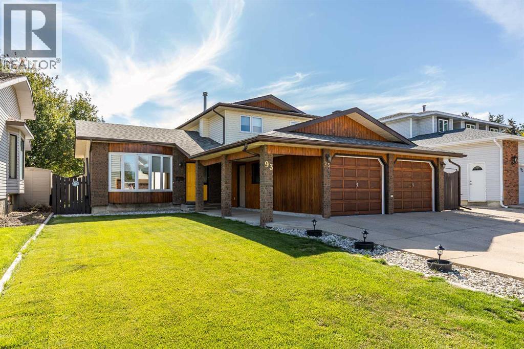 Property for sale at 93 Shaw Crescent SE