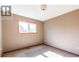93 Shaw Crescent Se, Medicine Hat, AB T1B3Y6 Photo 33