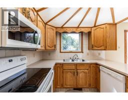 4pc Bathroom - 93 Shaw Crescent Se, Medicine Hat, AB T1B3Y6 Photo 9