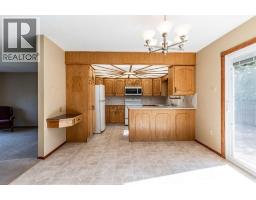Laundry room - 93 Shaw Crescent Se, Medicine Hat, AB T1B3Y6 Photo 7