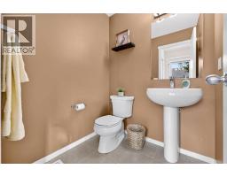 40 Sunvalley Road, Cochrane, AB T4C0X6 Photo 17