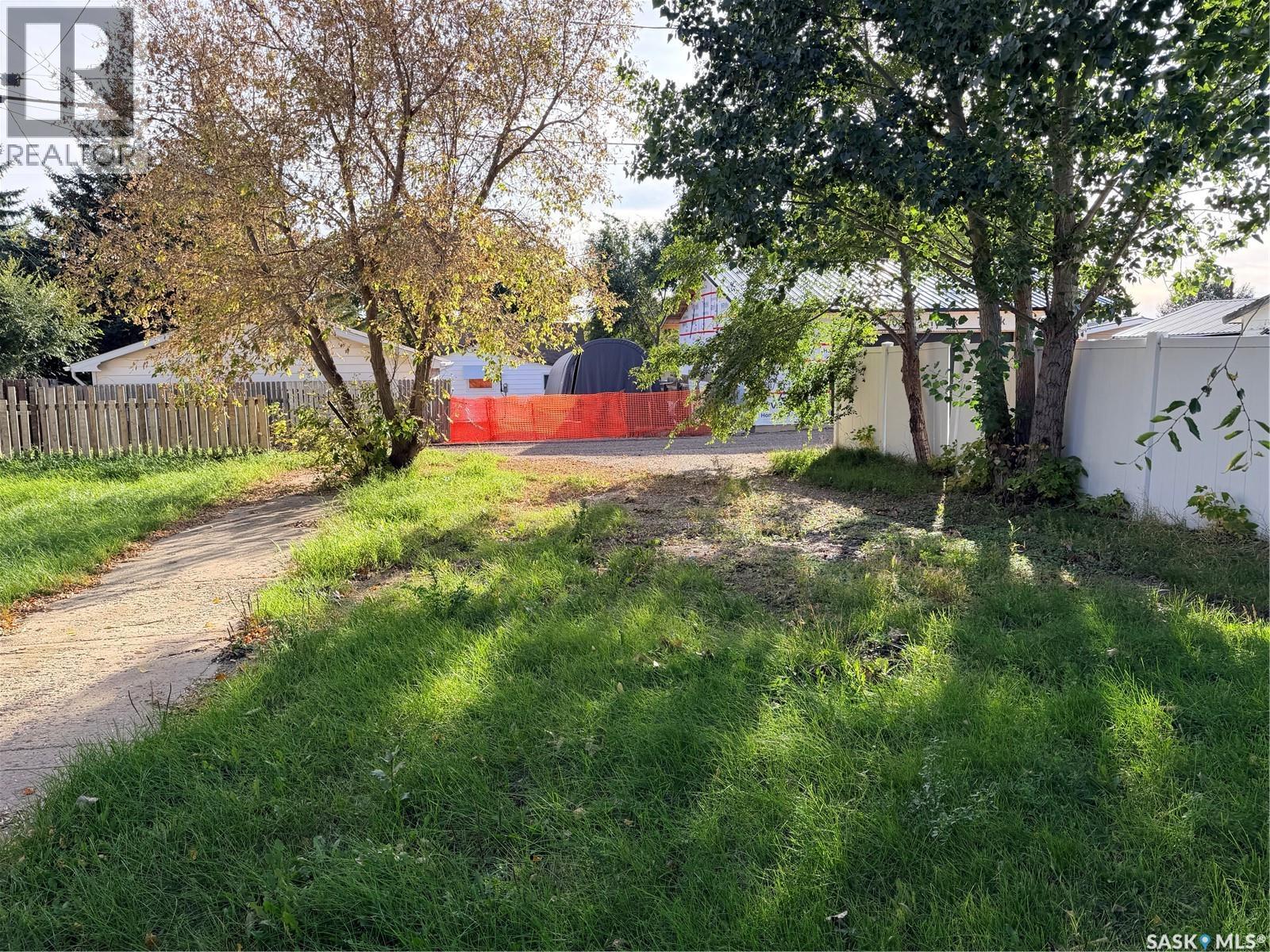 438 3rd STREET, Estevan — photo 35