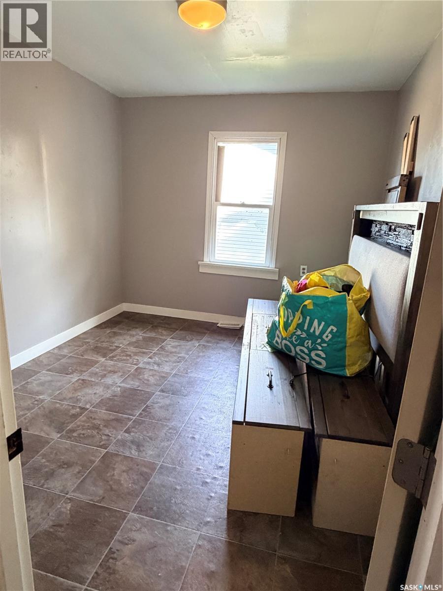 438 3rd STREET, Estevan — photo 8