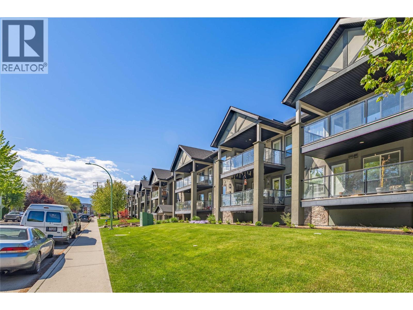#114 260 Franklyn Road - 21