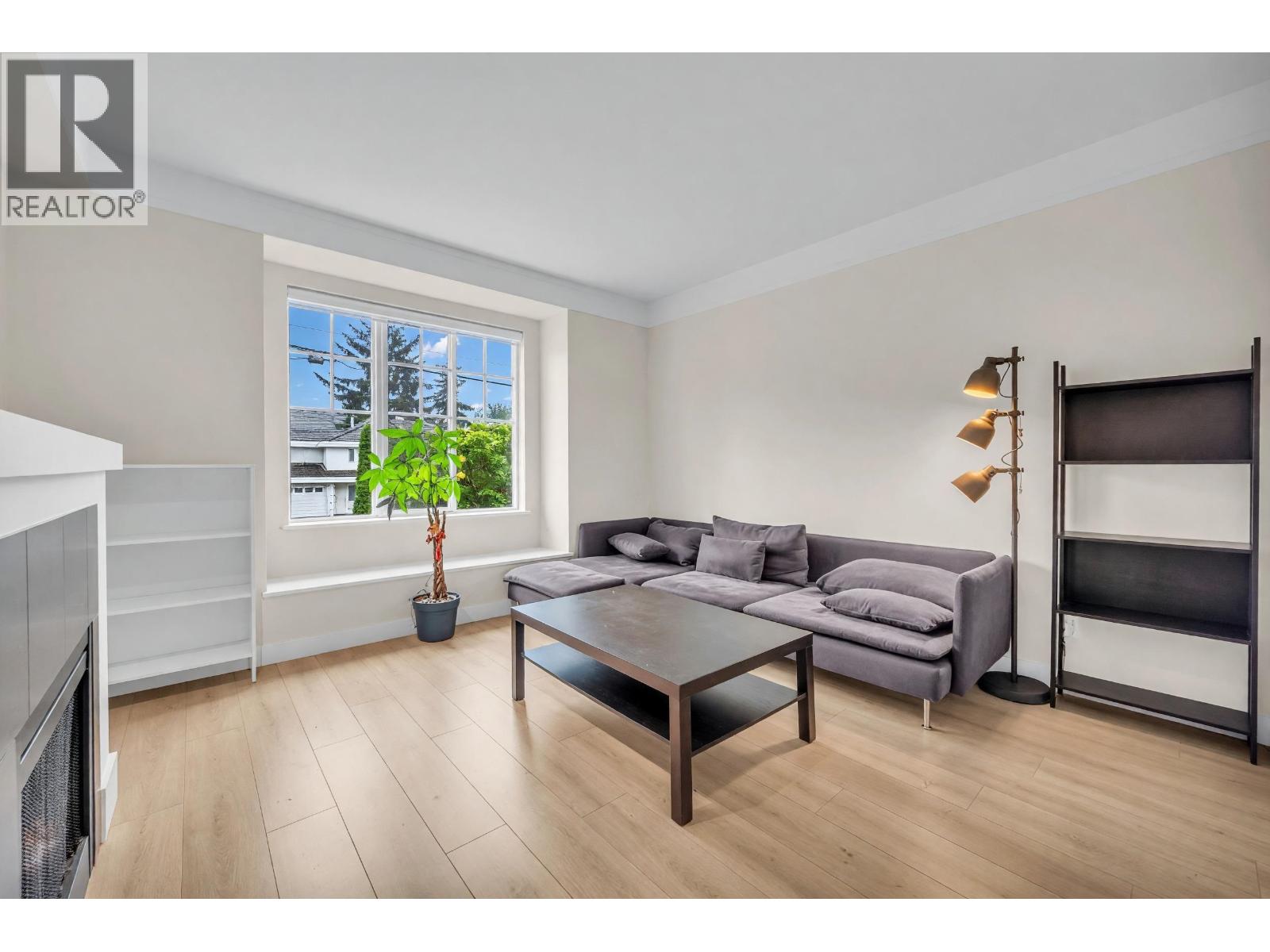 Photo of 27 7331 HEATHER STREET 10