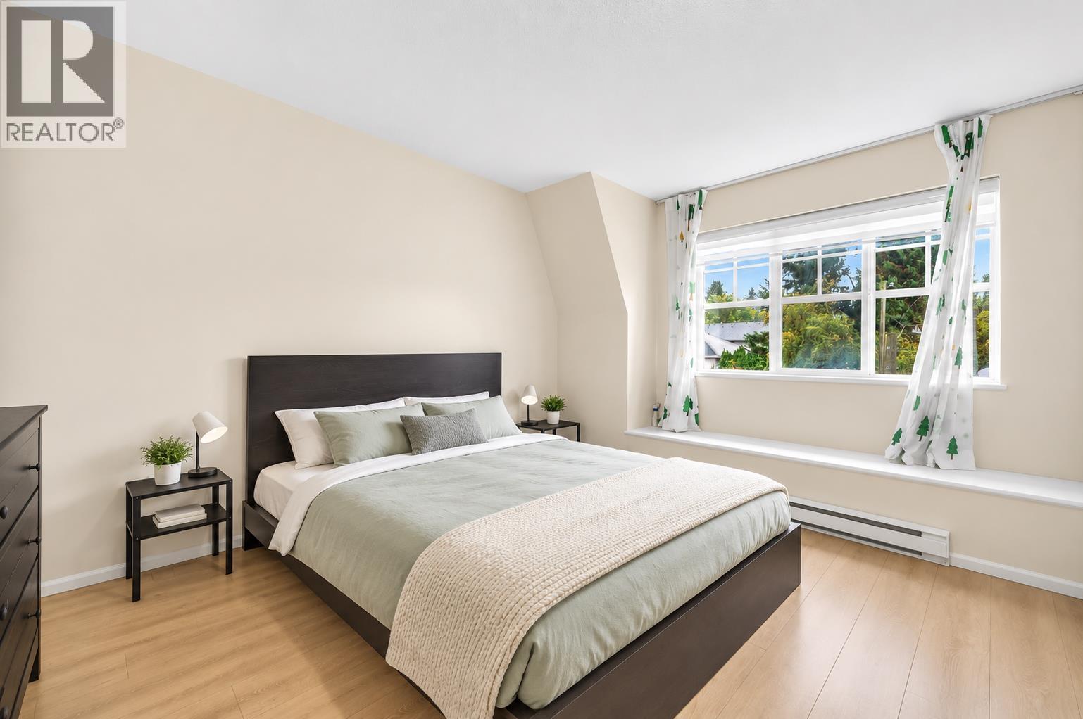 Photo of 27 7331 HEATHER STREET 19