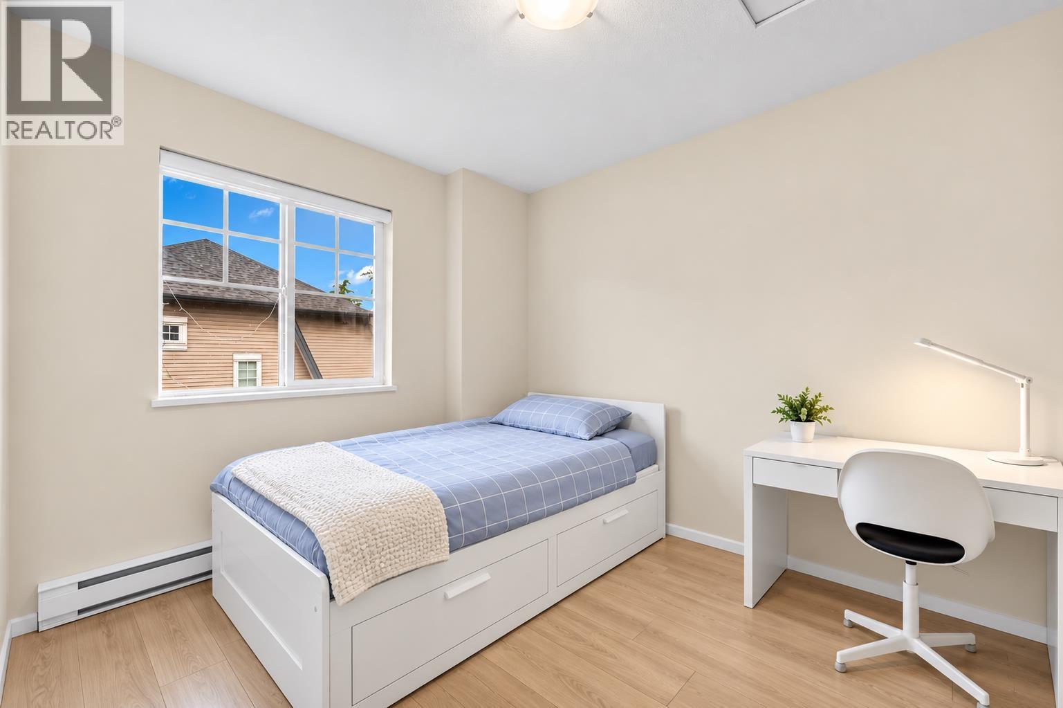 Photo of 27 7331 HEATHER STREET 22