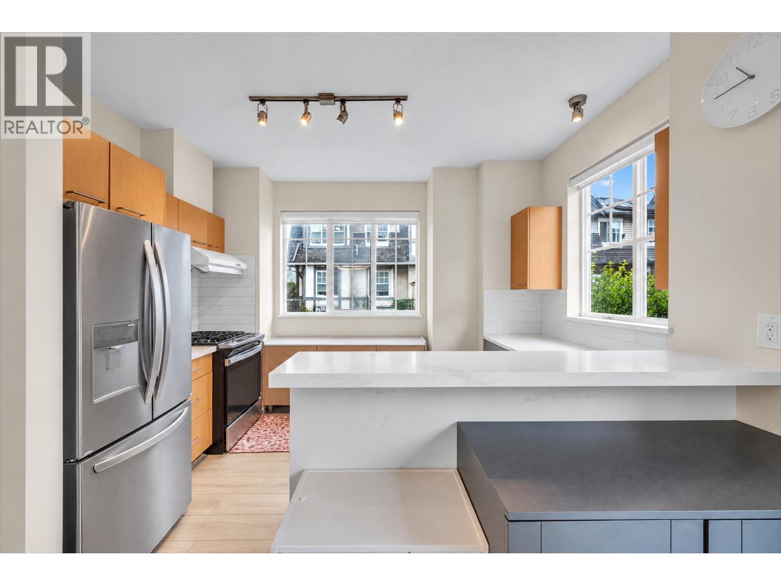 Photo of 27 7331 HEATHER STREET 14