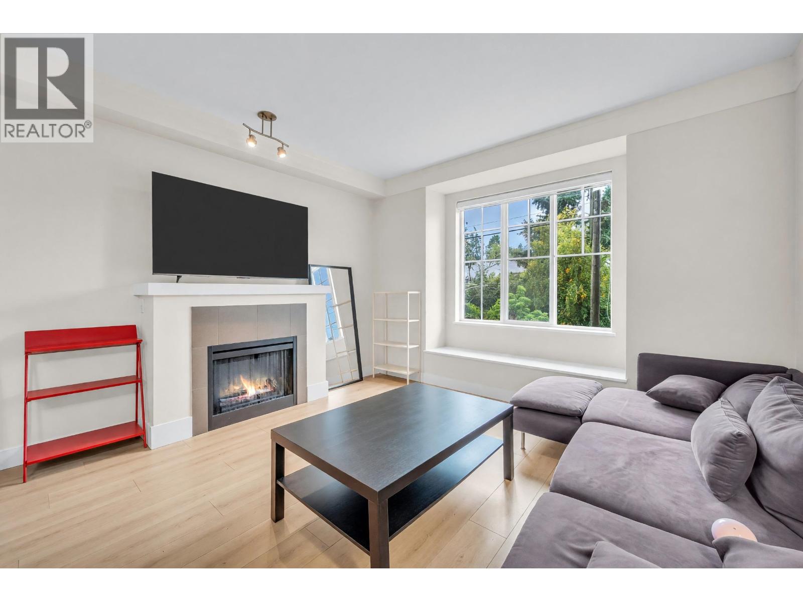 Photo of 27 7331 HEATHER STREET 7