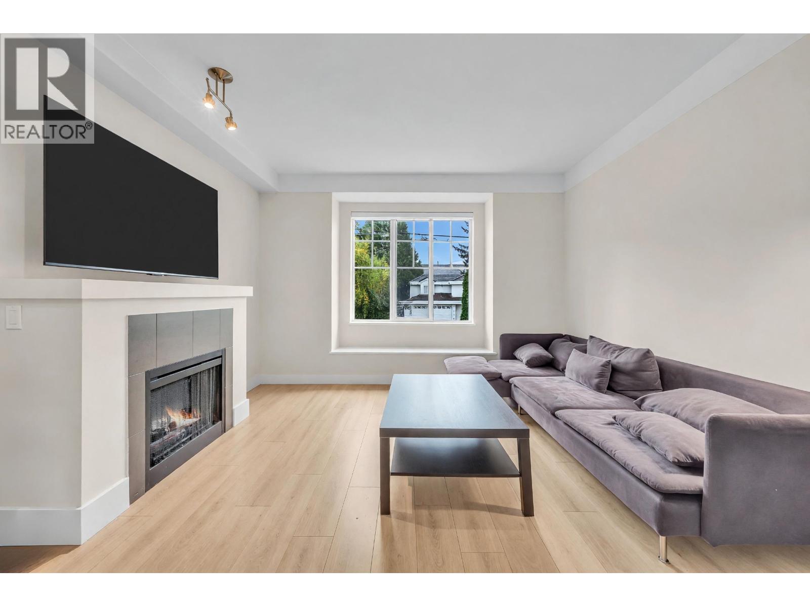 Photo of 27 7331 HEATHER STREET 9